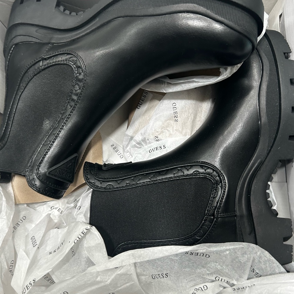 Guess Sleek Black Chelsea Boots
